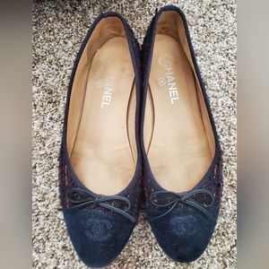 CHANEL tweed ballerina flats